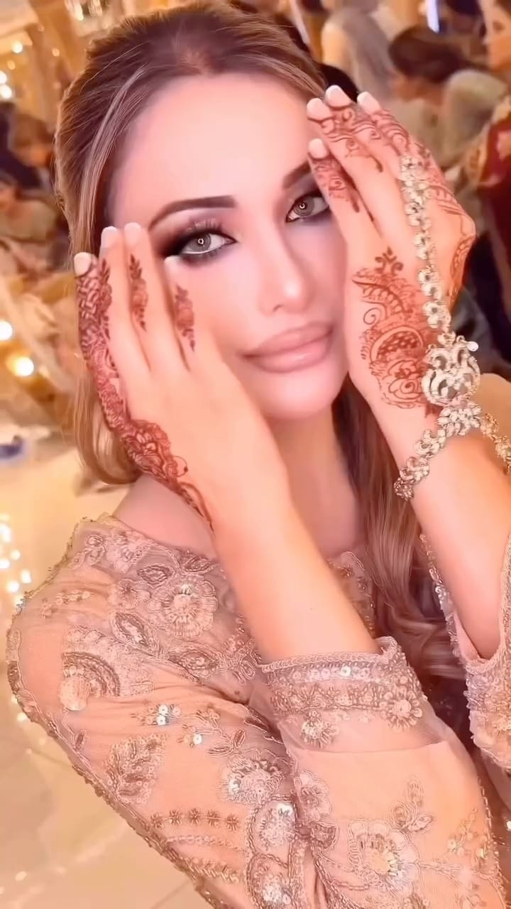 Post 9 by Sarah Zaaraz on Instagram (video)