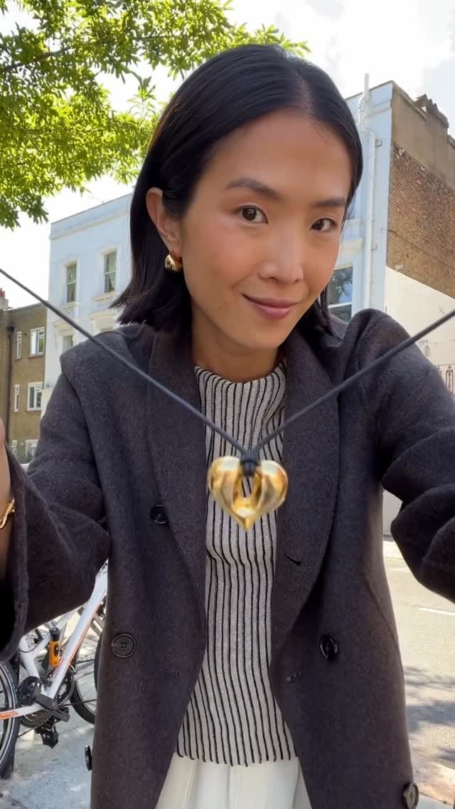 Post 4 by Missoma Jewellery on Instagram (video)