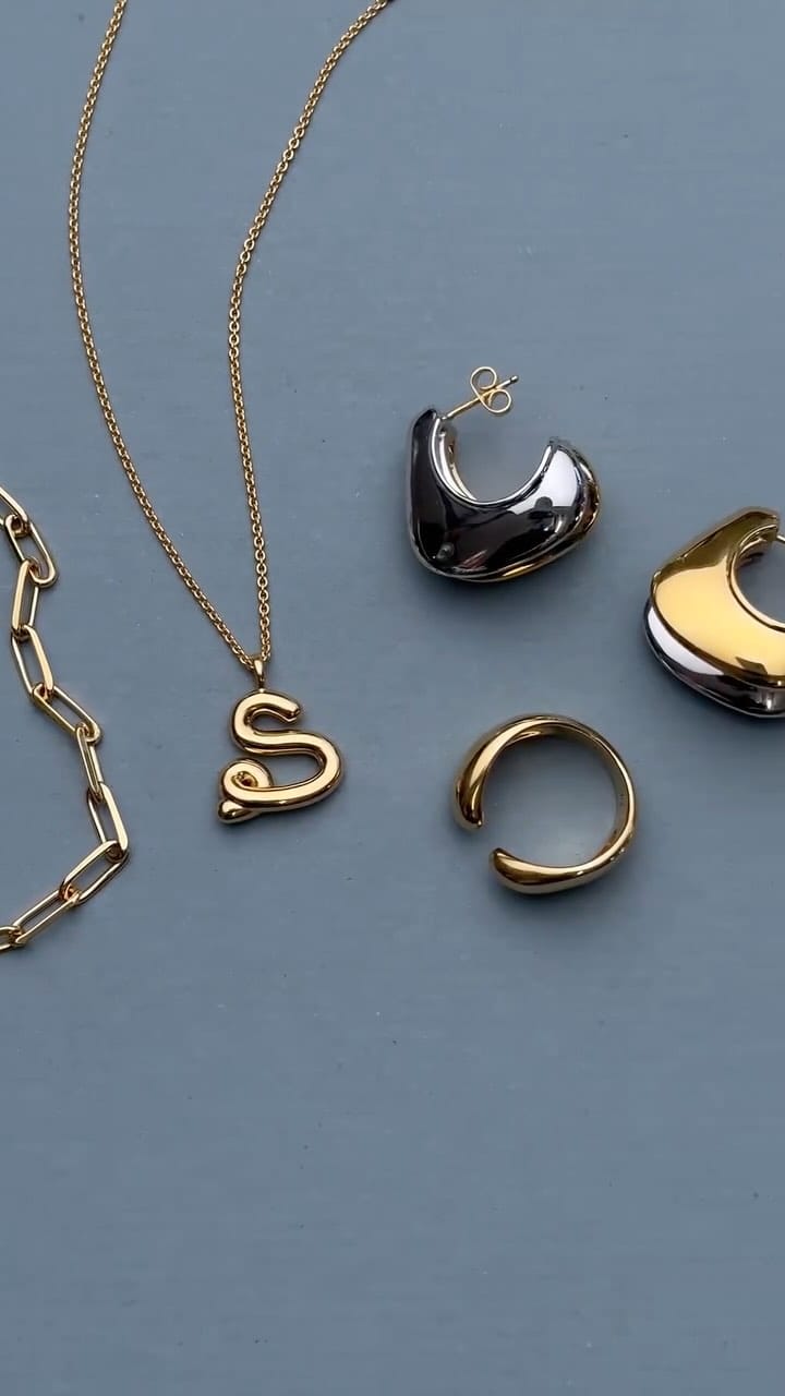 Post 7 by Missoma Jewellery on Instagram (video)