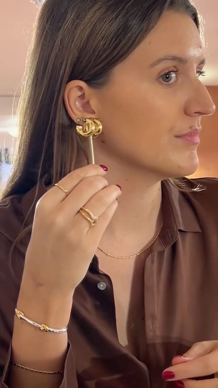 Post 8 by Missoma Jewellery on Instagram (video)