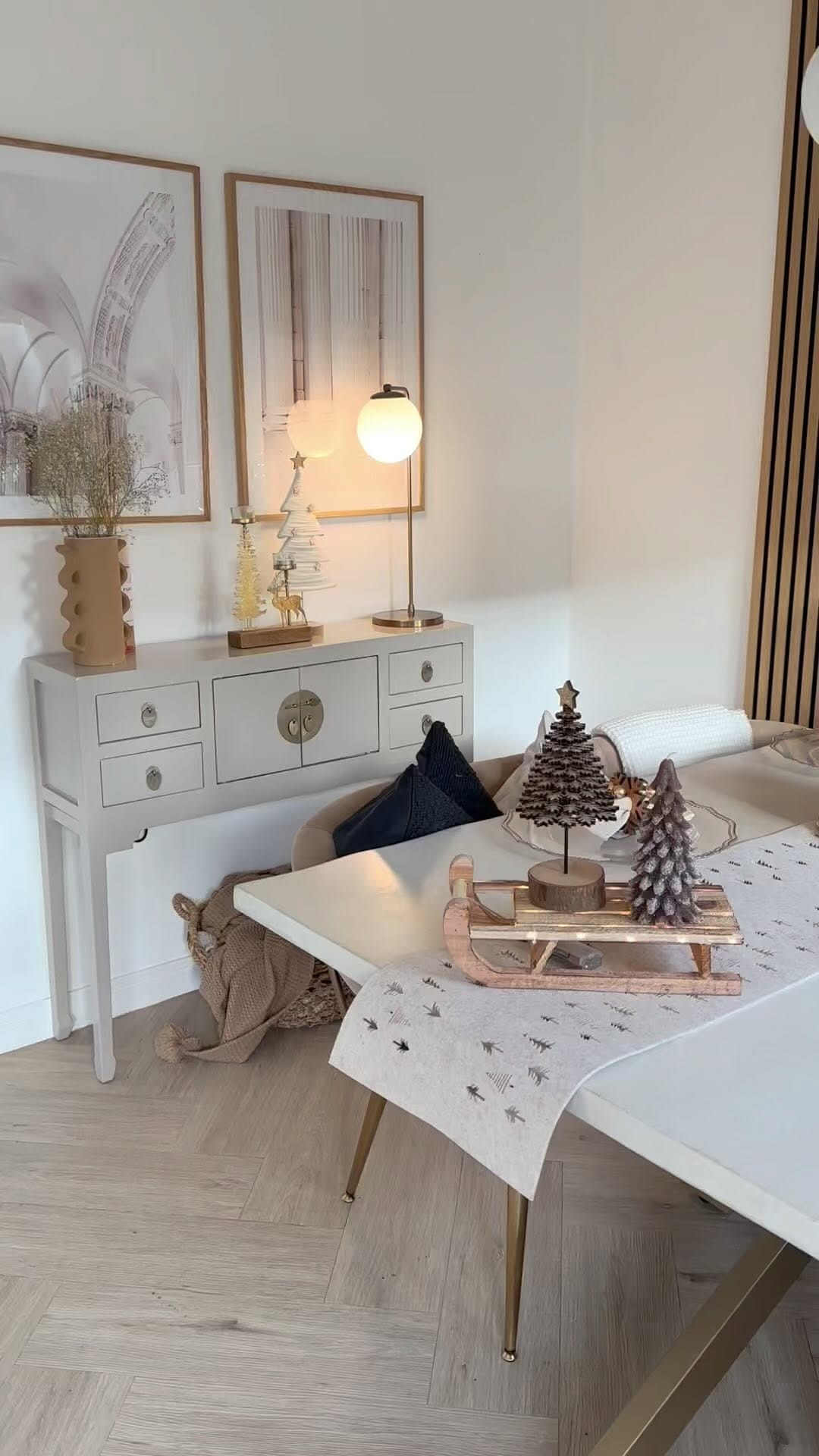 Post 3 by Laura 🤍 on Instagram (video)
