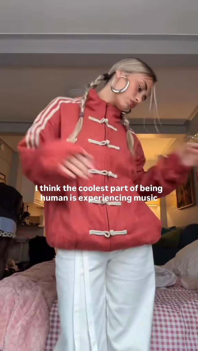 Post 3 by MARTINI on Instagram (video)