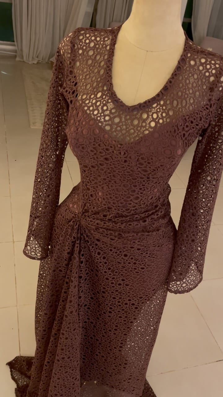 Post 5 by Jongoma Closet on Instagram (video)