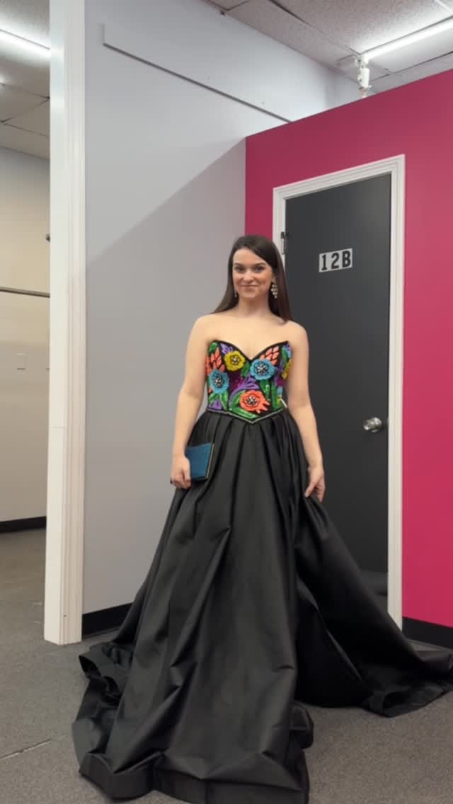 Post 6 by ✨Atiana's Boutique- TOP PROM STORE✨ on Instagram (video)