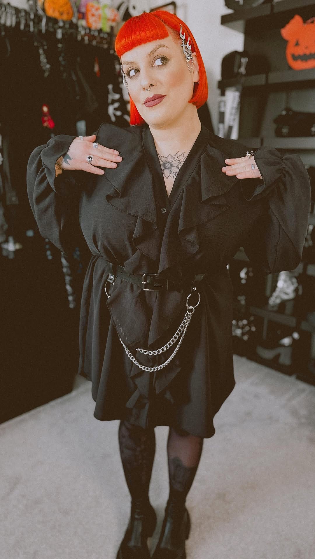 Post 8 by The Apiologist | Alternative Women’s Fashion on Instagram (video)