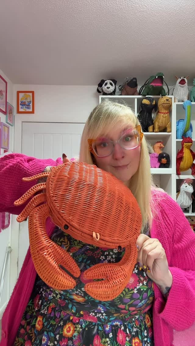 Post 7 by Katt Hendley on Instagram (video)