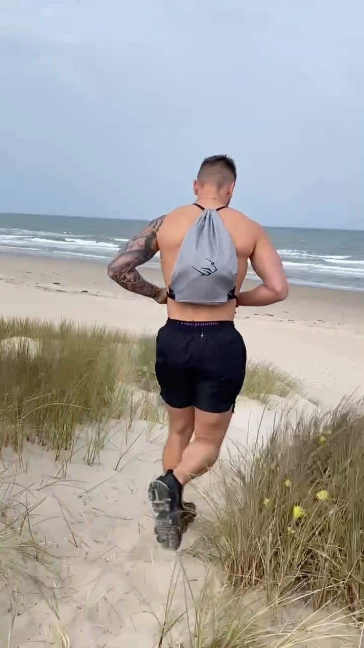Post 8 by FACE THE FEAR ⚡️Apparel & Mindset on Instagram (video)
