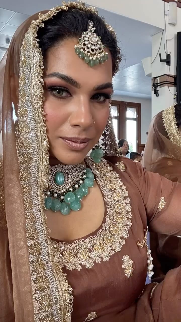 Post 9 by House of Couture by Dina Kashap on Instagram (video)