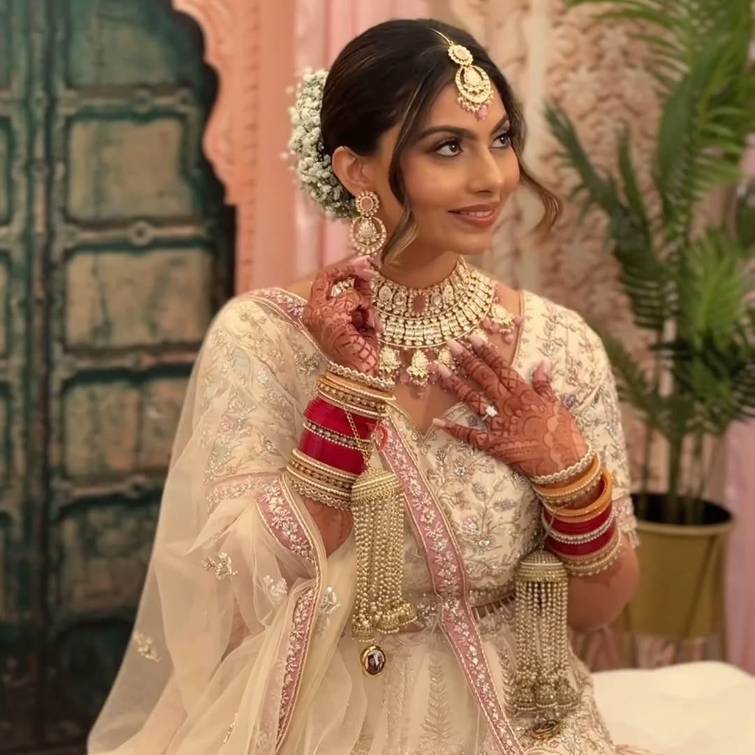 Post 5 by Glimour Jewellery Indian Bridal Jewellery & Choora Designers on Instagram (image)