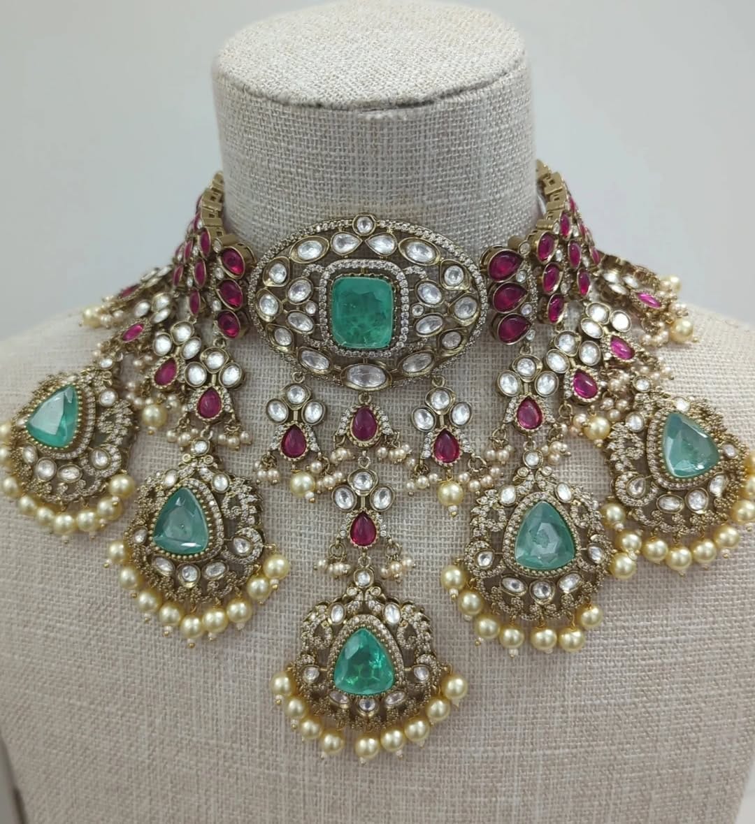 Post 7 by Glimour Jewellery Indian Bridal Jewellery & Choora Designers on Instagram (image)