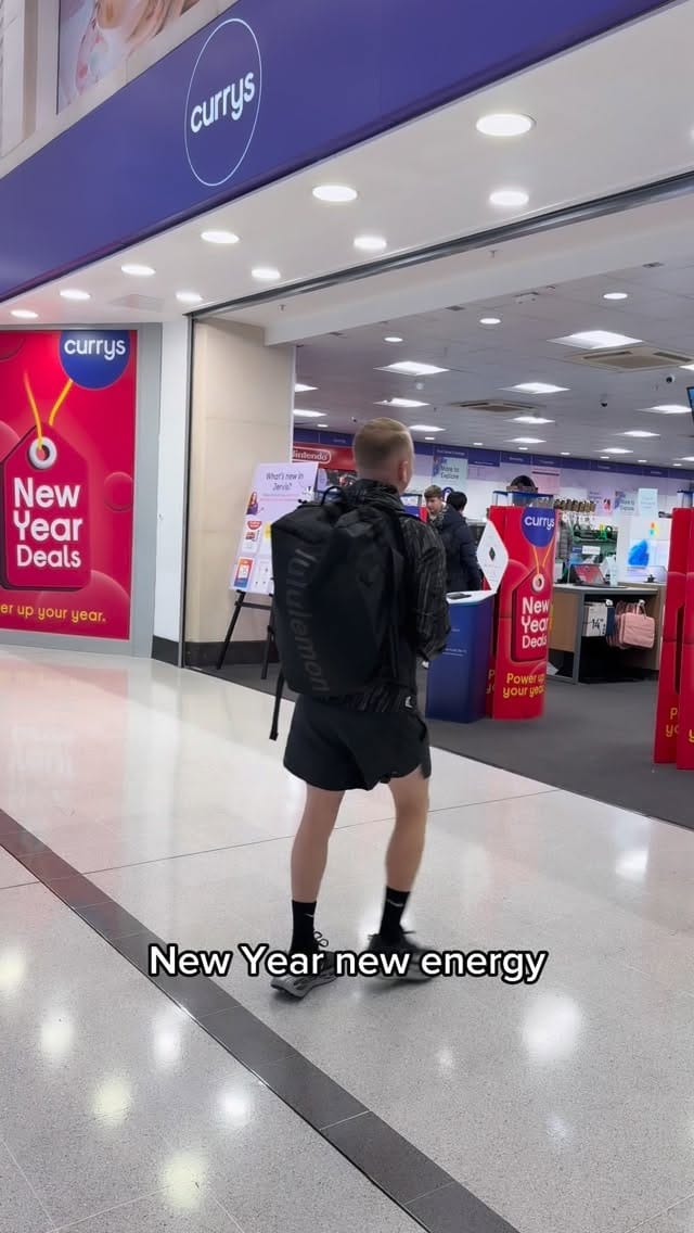 Post 3 by Currys Ireland on Instagram (video)