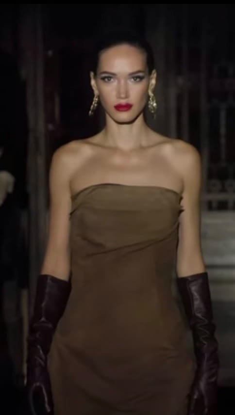 Post 8 by Cleopatra King 👑 on Instagram (video)