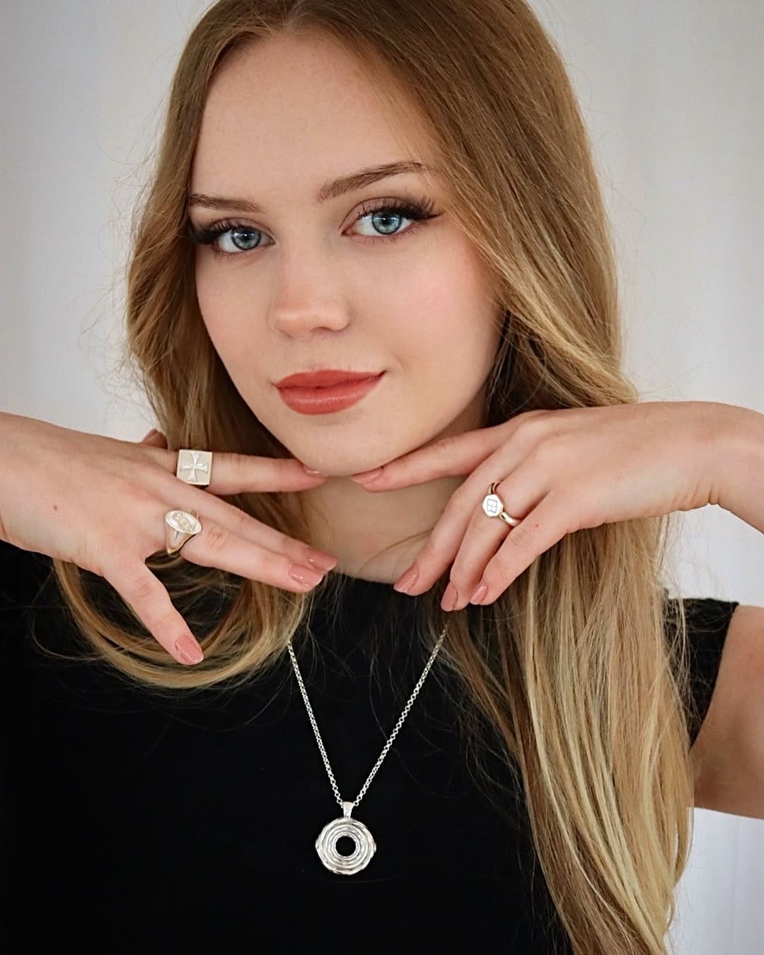 Post 9 by 𝐋𝐮𝐜𝐲 𝐊𝐞𝐧𝐰𝐚𝐫𝐝 ♡ on Instagram (carousel)