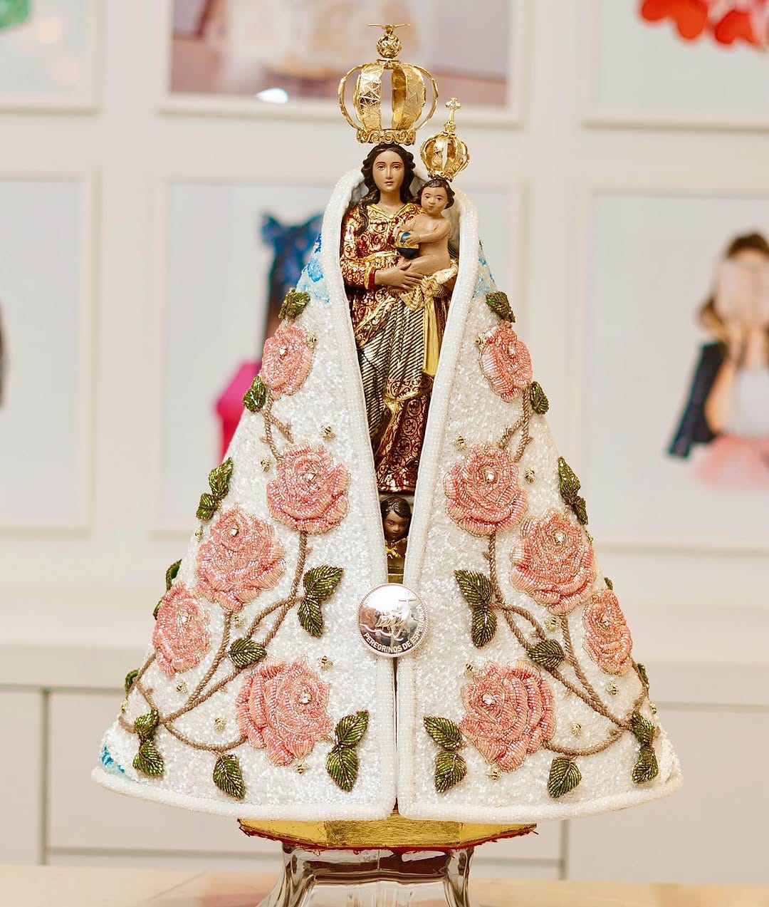 Post 9 by Leticia Nassar on Instagram (carousel)