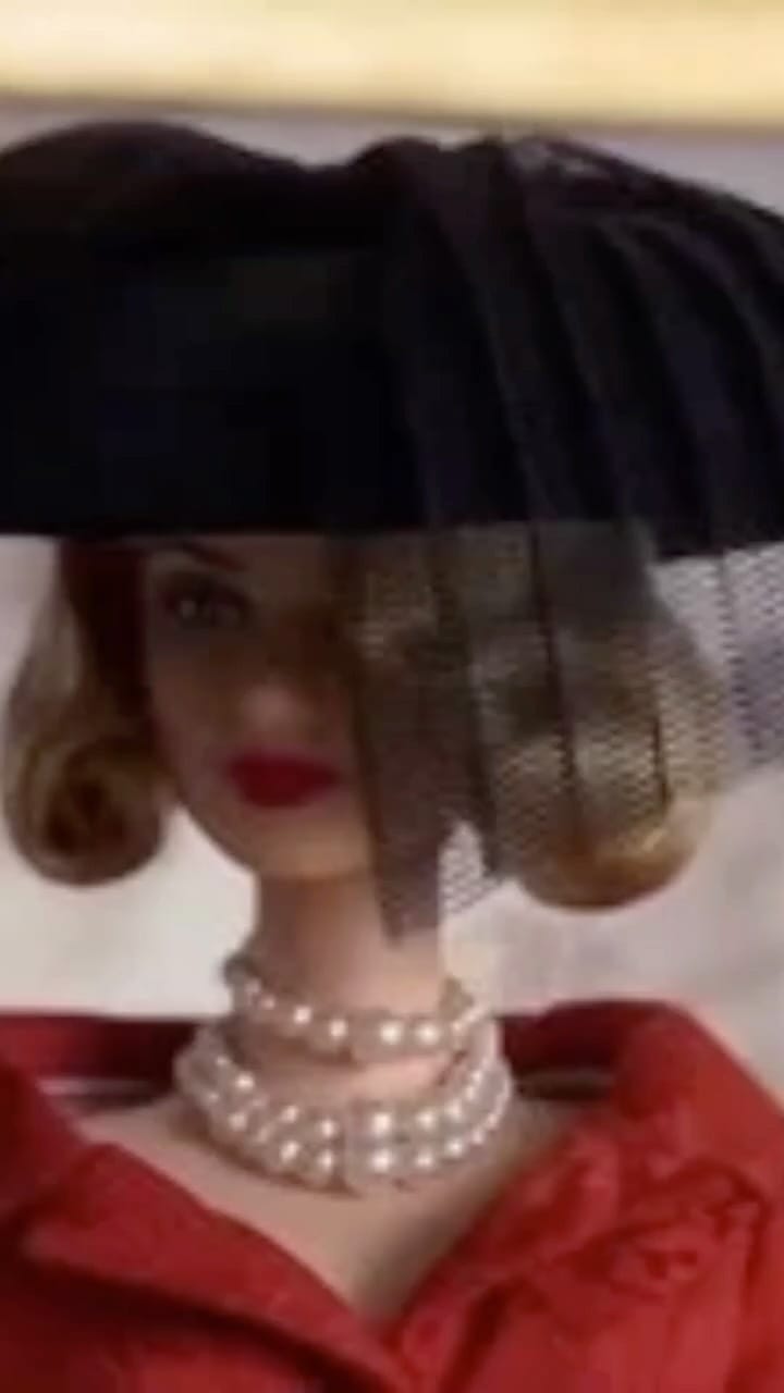 Post 6 by Formé Millinery | Couture Hats on Instagram (video)