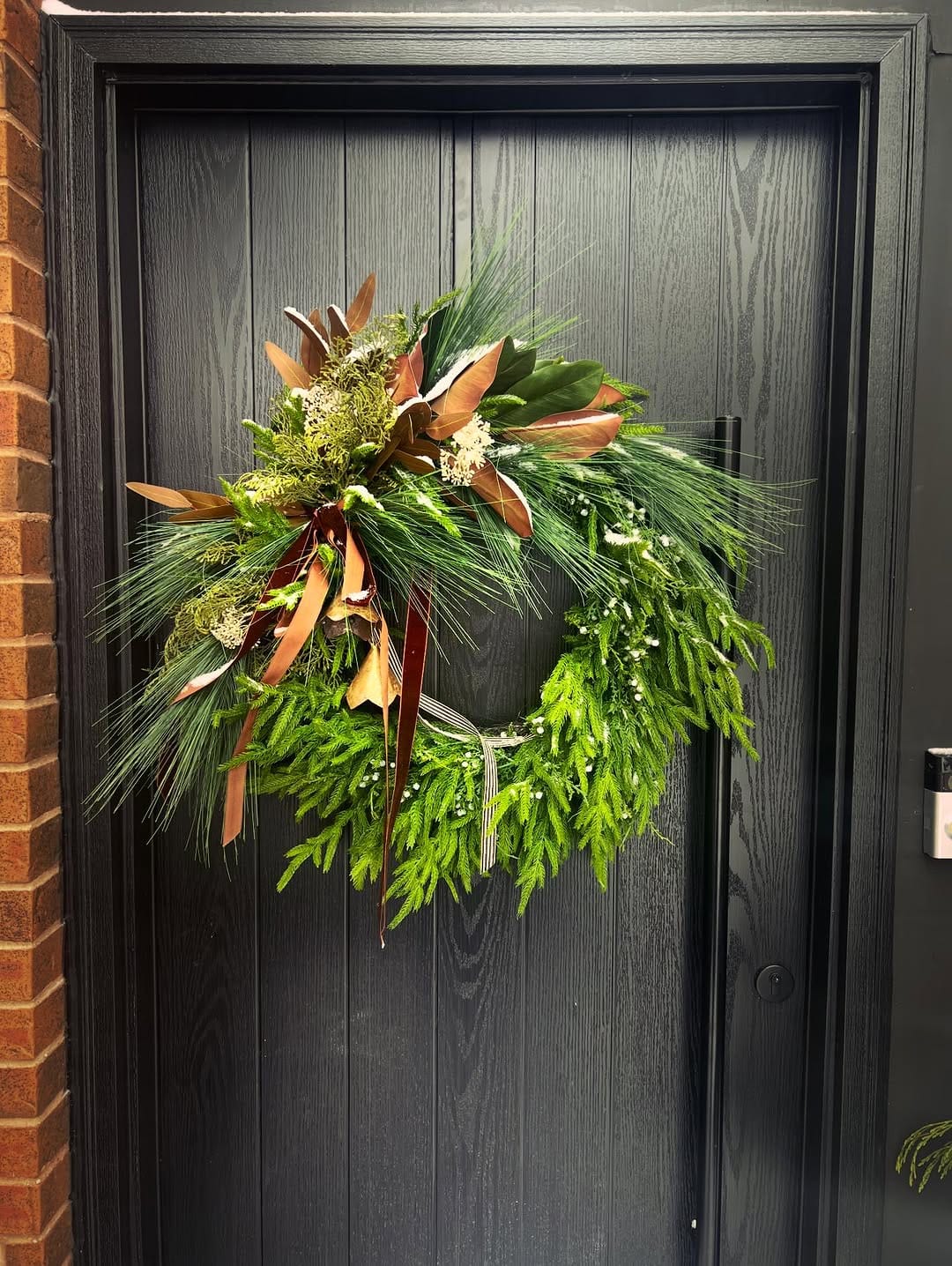 Post 4 by FAUXLIAGE 🪴high quality artificial plants and home decor on Instagram (carousel)