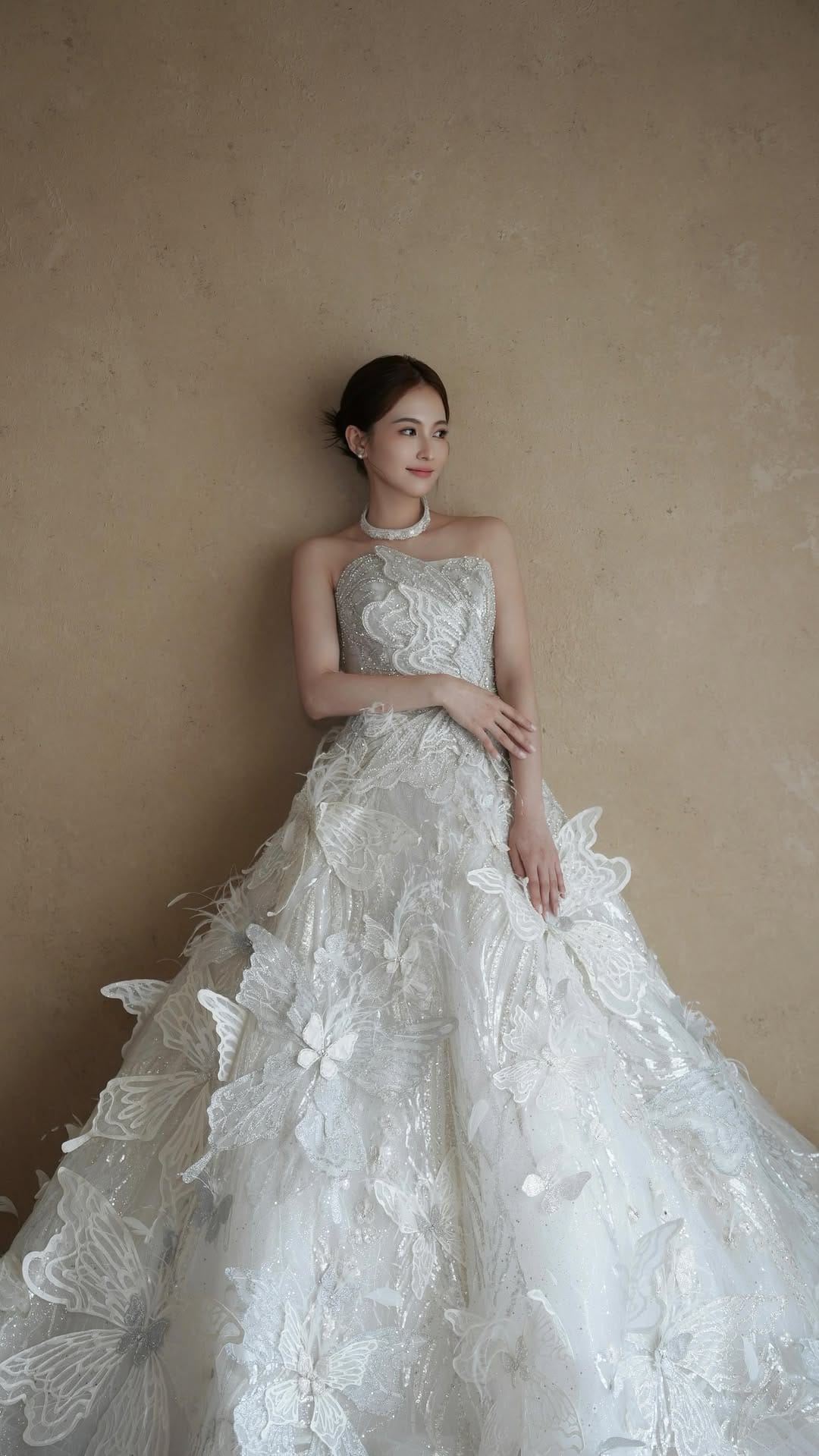 Post 6 by W Wedding bridal on Instagram (video)