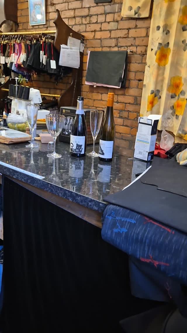 Post 8 by Kiku Boutique on Instagram (video)
