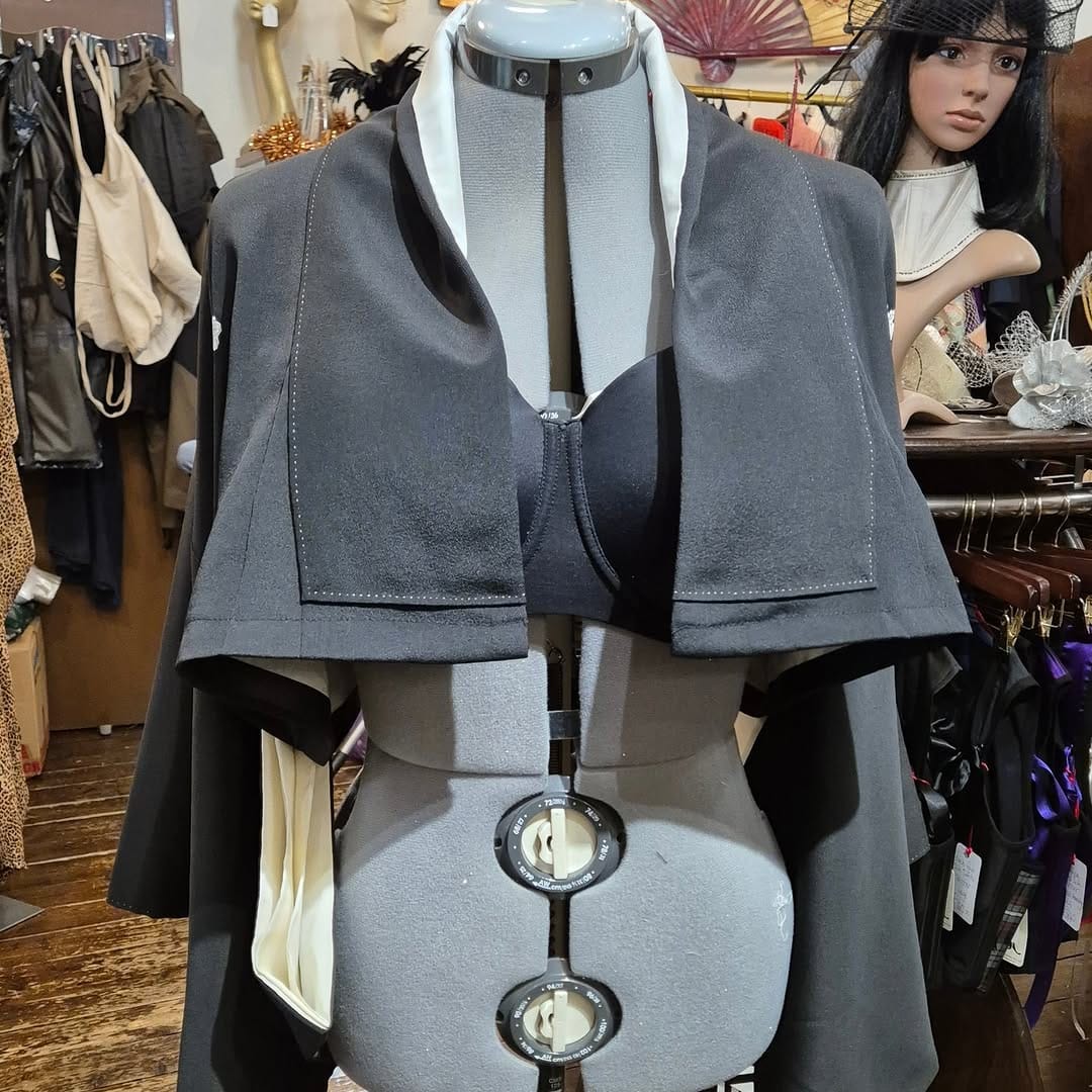 Post 6 by Kiku Boutique on Instagram (carousel)