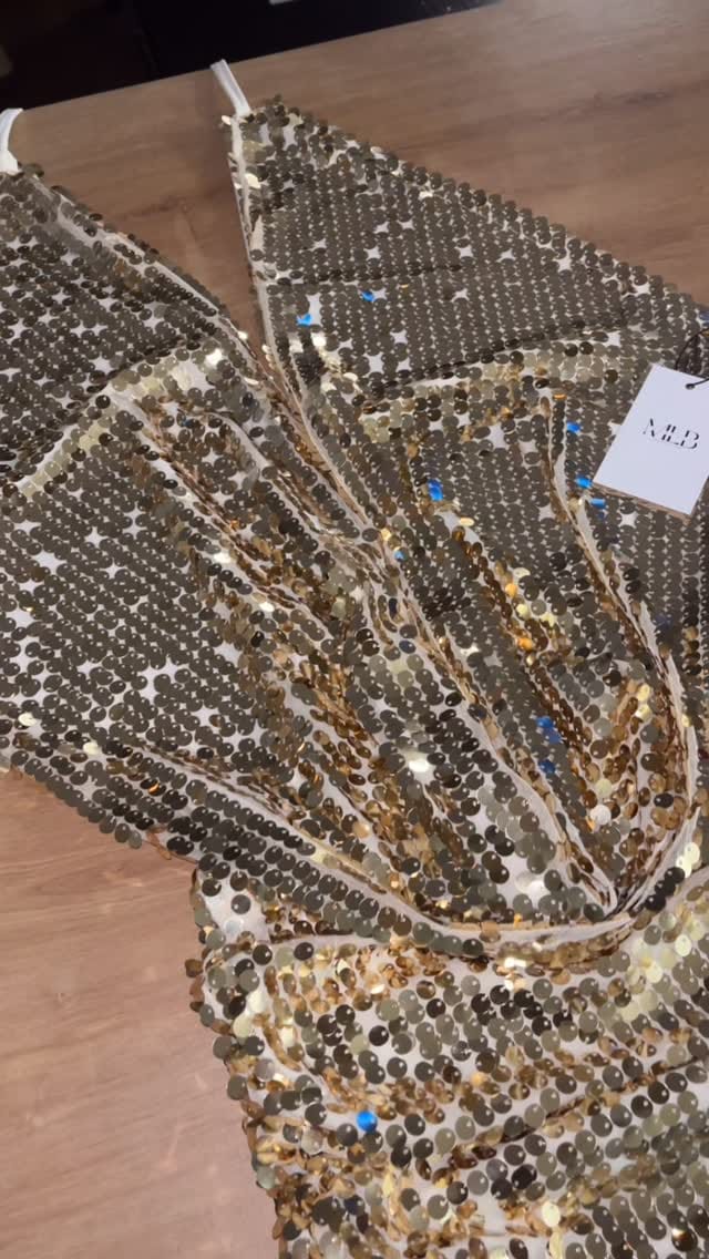 Post 1 by MLB Designs | Handmade Luxurious Clothing on Instagram (video)