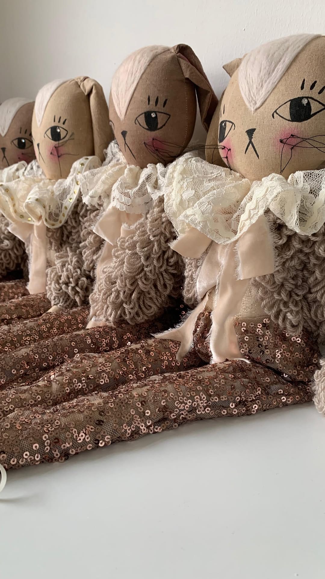 Post 6 by DOLL FACE by Jessica Lee on Instagram (video)