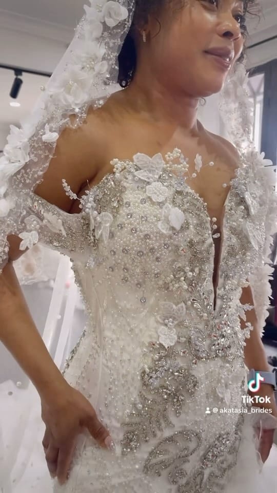 Post 9 by Akatasia Brides on Instagram (video)