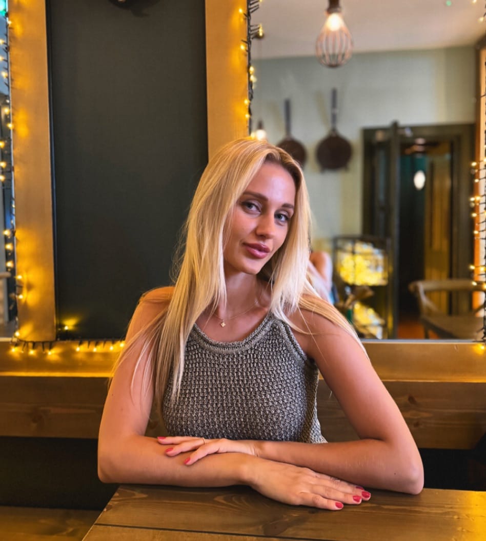 Post 5 by Aistė | London model on Instagram (image)