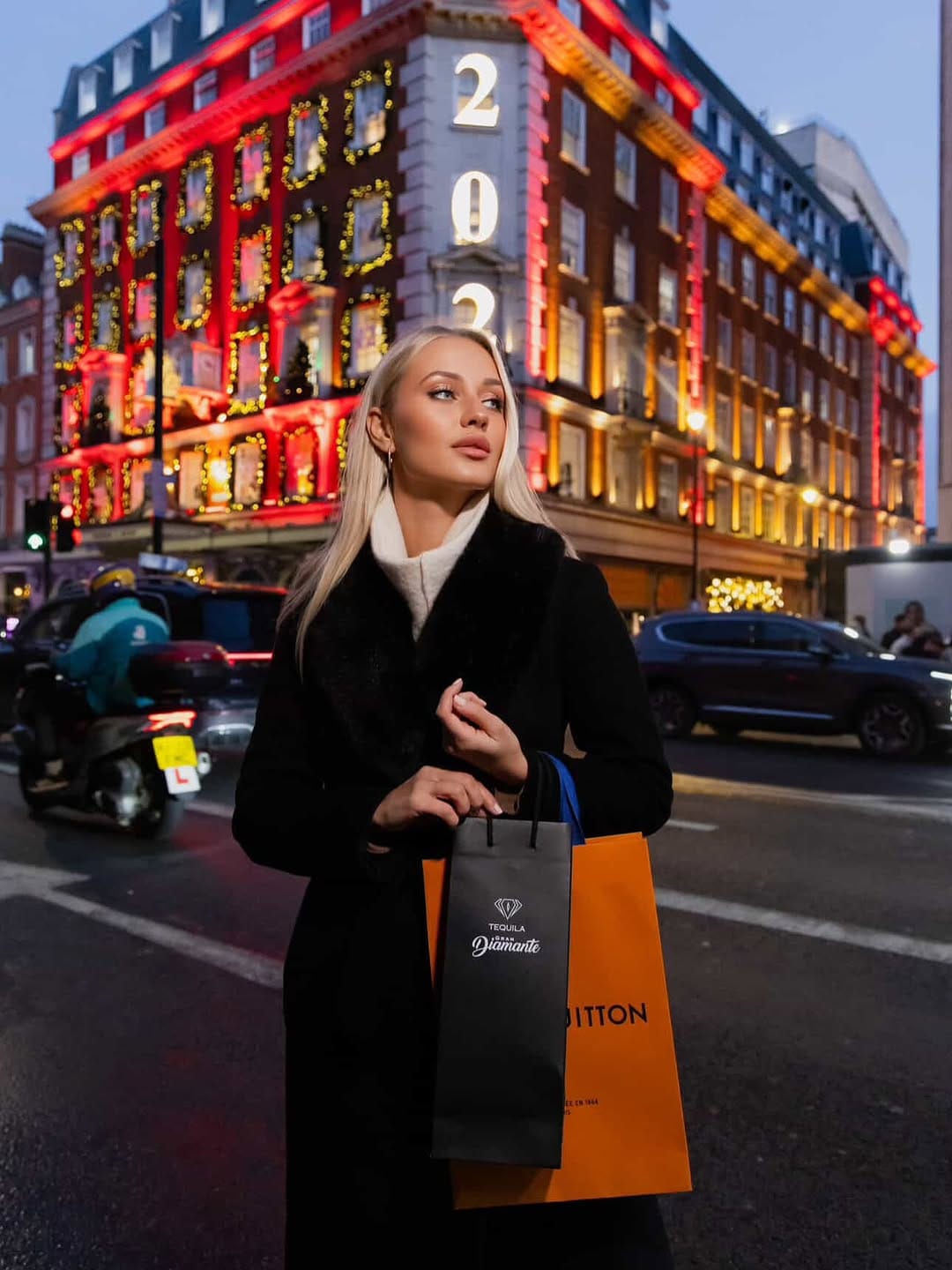 Post 4 by Aistė | London model on Instagram (carousel)