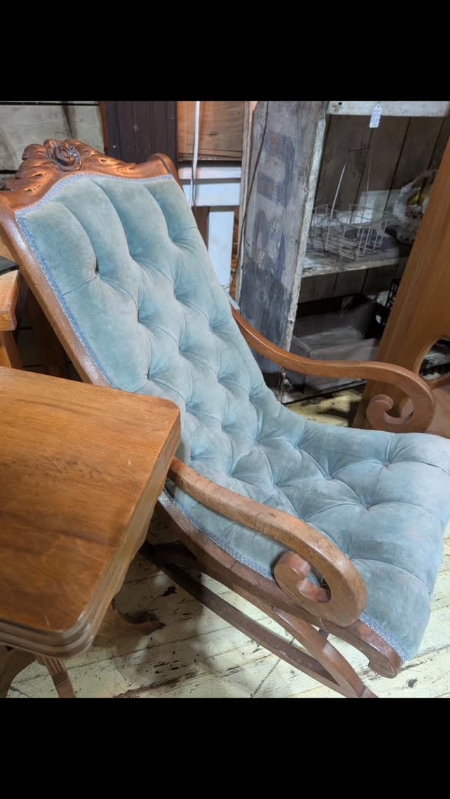 Post 4 by thejunkmama on Instagram (video)