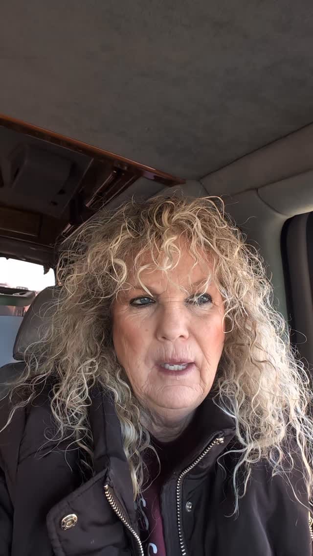 Post 1 by thejunkmama on Instagram (video)