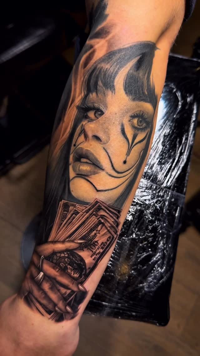 Post 7 by DarkSpectrum Tattoo Collective on Instagram (video)