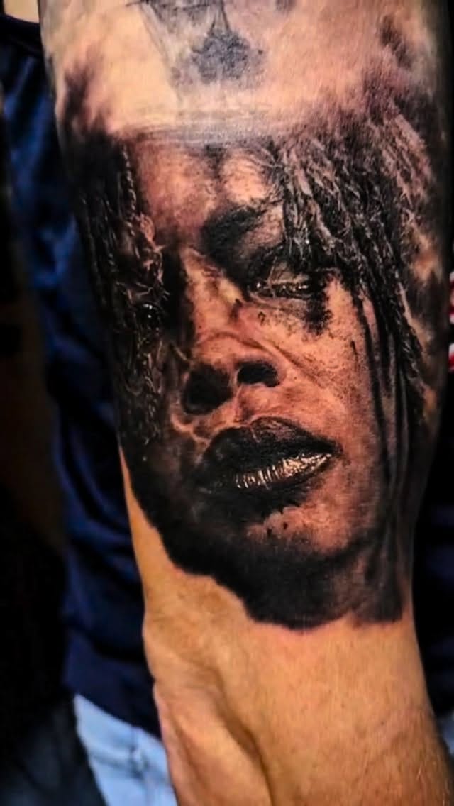 Post 6 by DarkSpectrum Tattoo Collective on Instagram (video)
