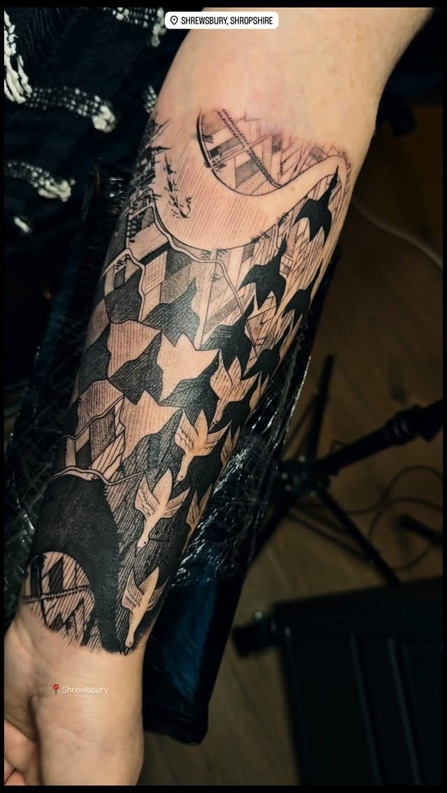 Post 1 by DarkSpectrum Tattoo Collective on Instagram (video)