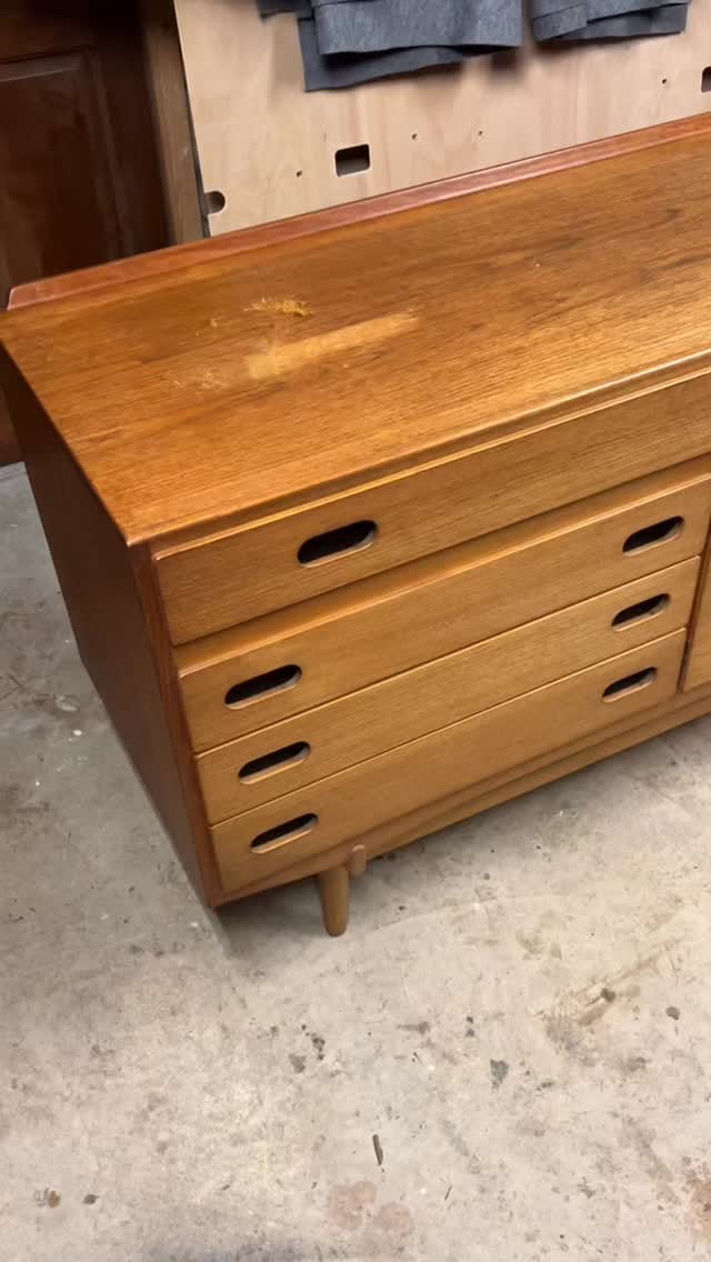 Post 8 by retrovintage on Instagram (video)