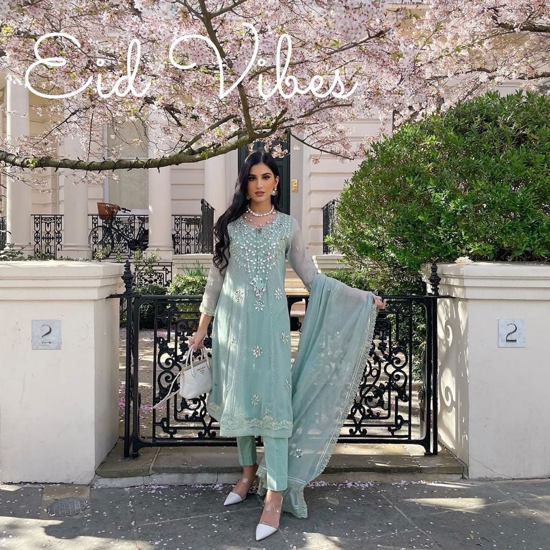 Post 6 by Diva By Sana Rashid on Instagram (image)