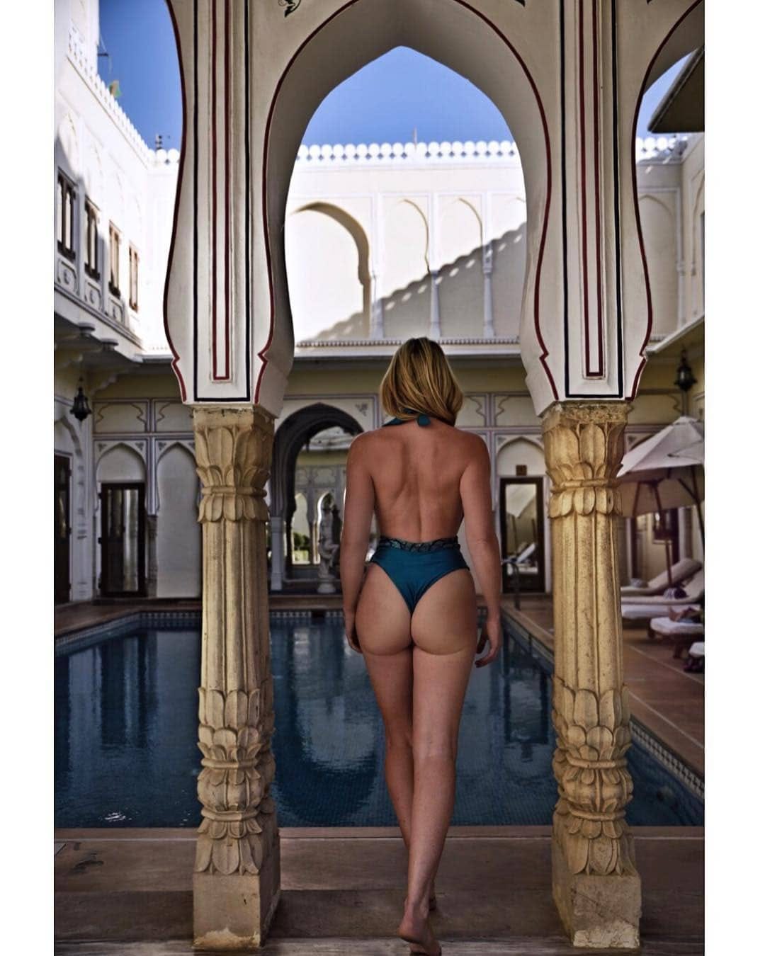 Post 4 by Afina London👙🌴 on Instagram (image)