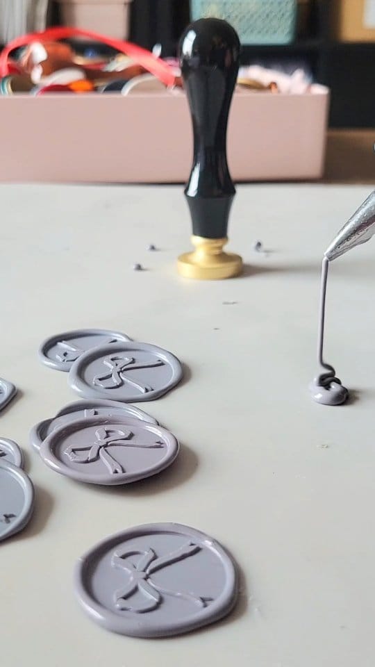 Post 9 by The Little Blue Brush London on Instagram (video)