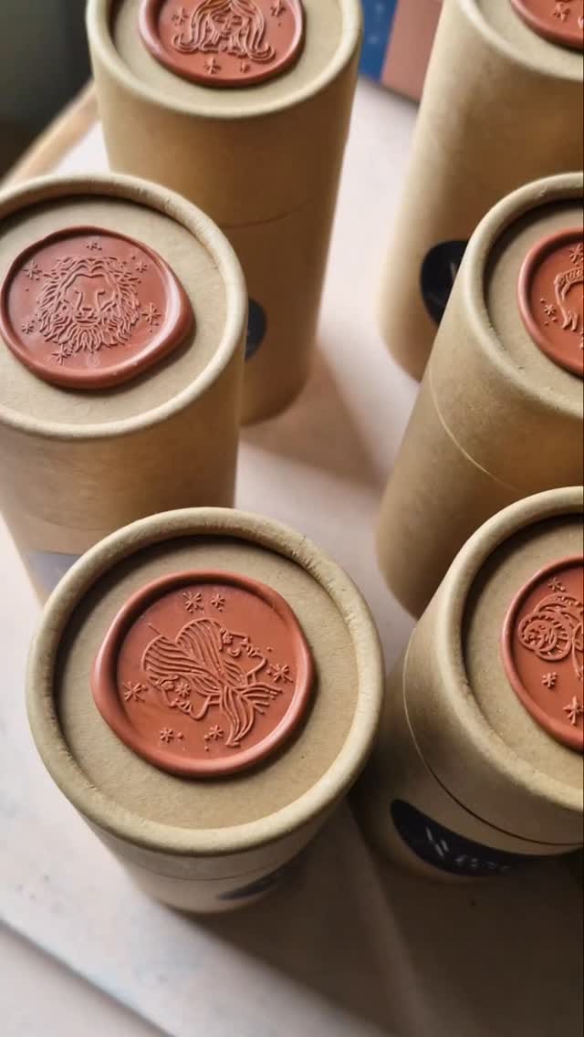 Post 2 by The Little Blue Brush London on Instagram (video)