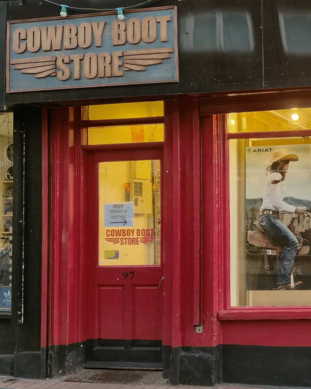 Post 5 by Cowboy Boot Store on Instagram (image)