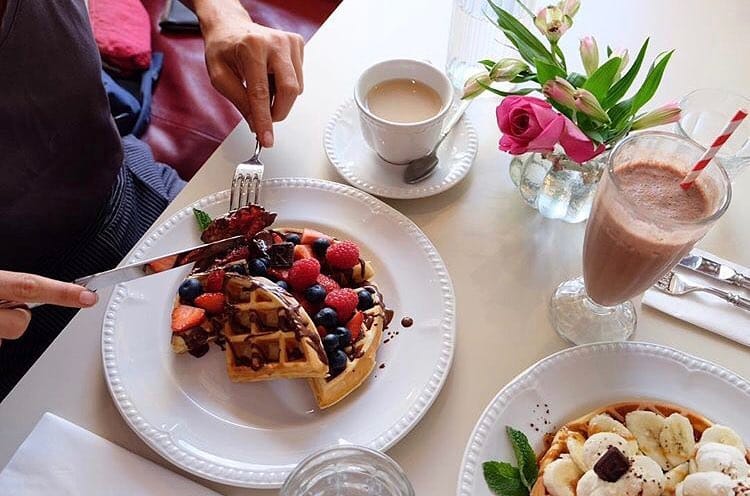 Post 4 by R Chocolate London on Instagram (image)