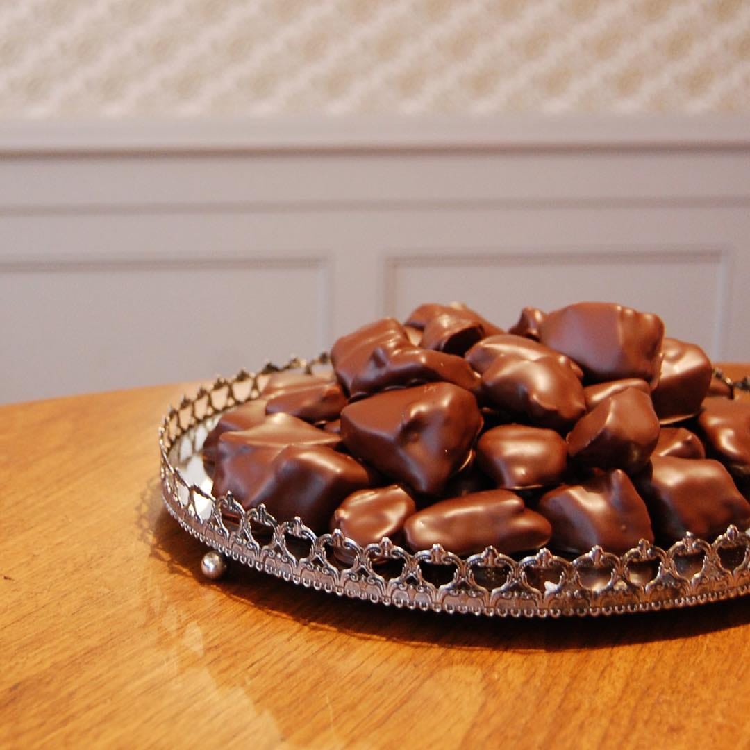 Post 6 by R Chocolate London on Instagram (image)
