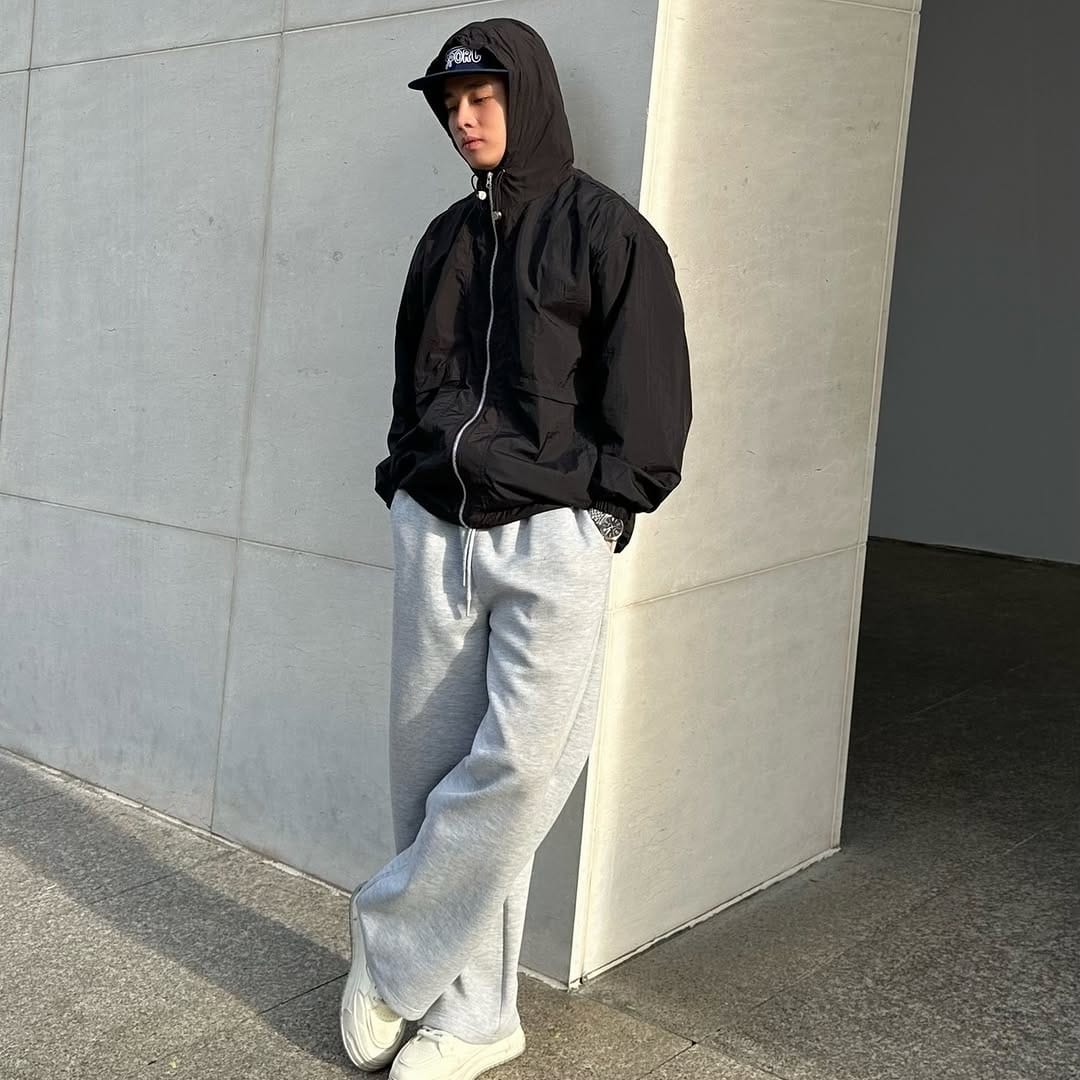 Post 6 by Kenta Shop on Instagram (carousel)