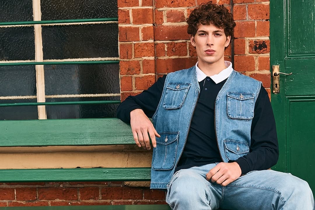Post 4 by Lee Cooper on Instagram (image)