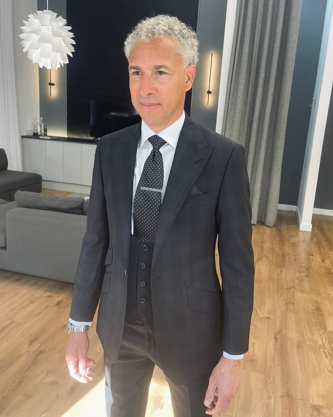 Post 8 by Forbes Tailoring on Instagram (image)