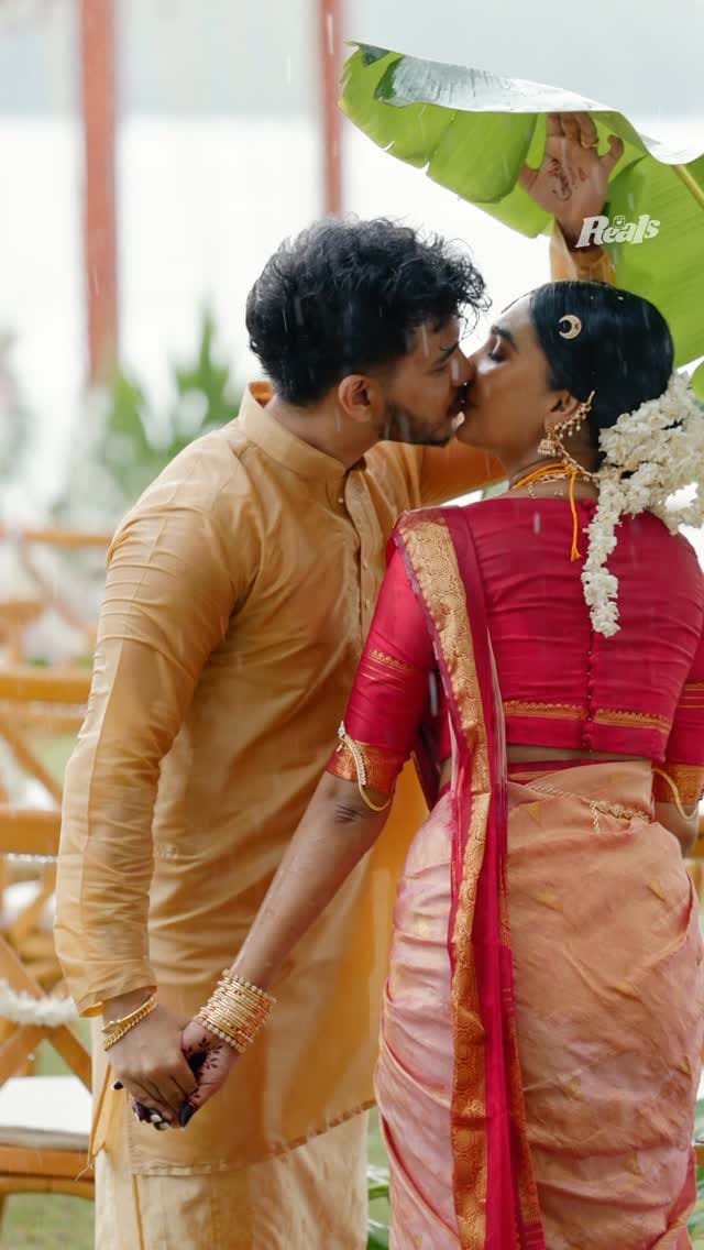 Post 10 by Bespokeblouses designer on Instagram (video)