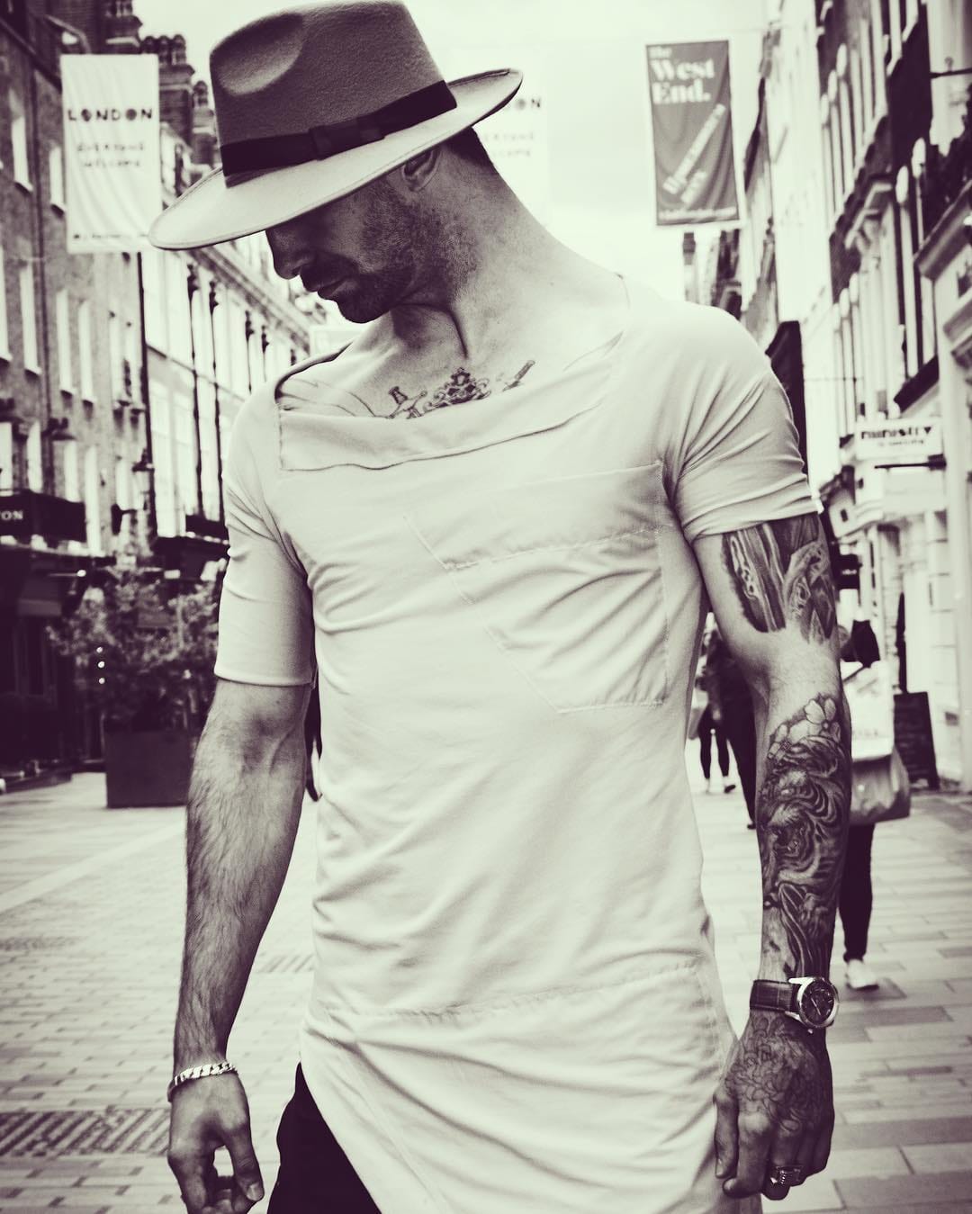 Post 10 by Yv Of London Official on Instagram (image)