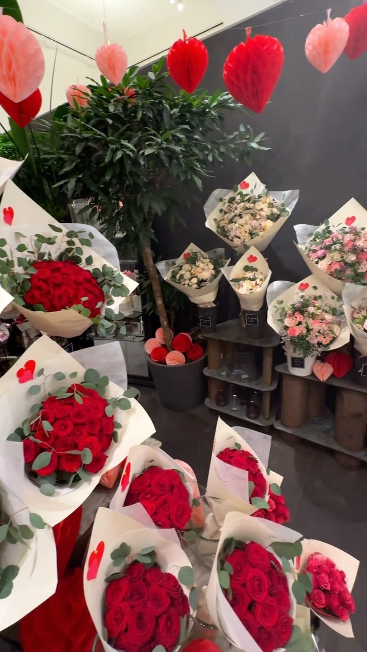 Post 3 by Selfridges Food on Instagram (video)