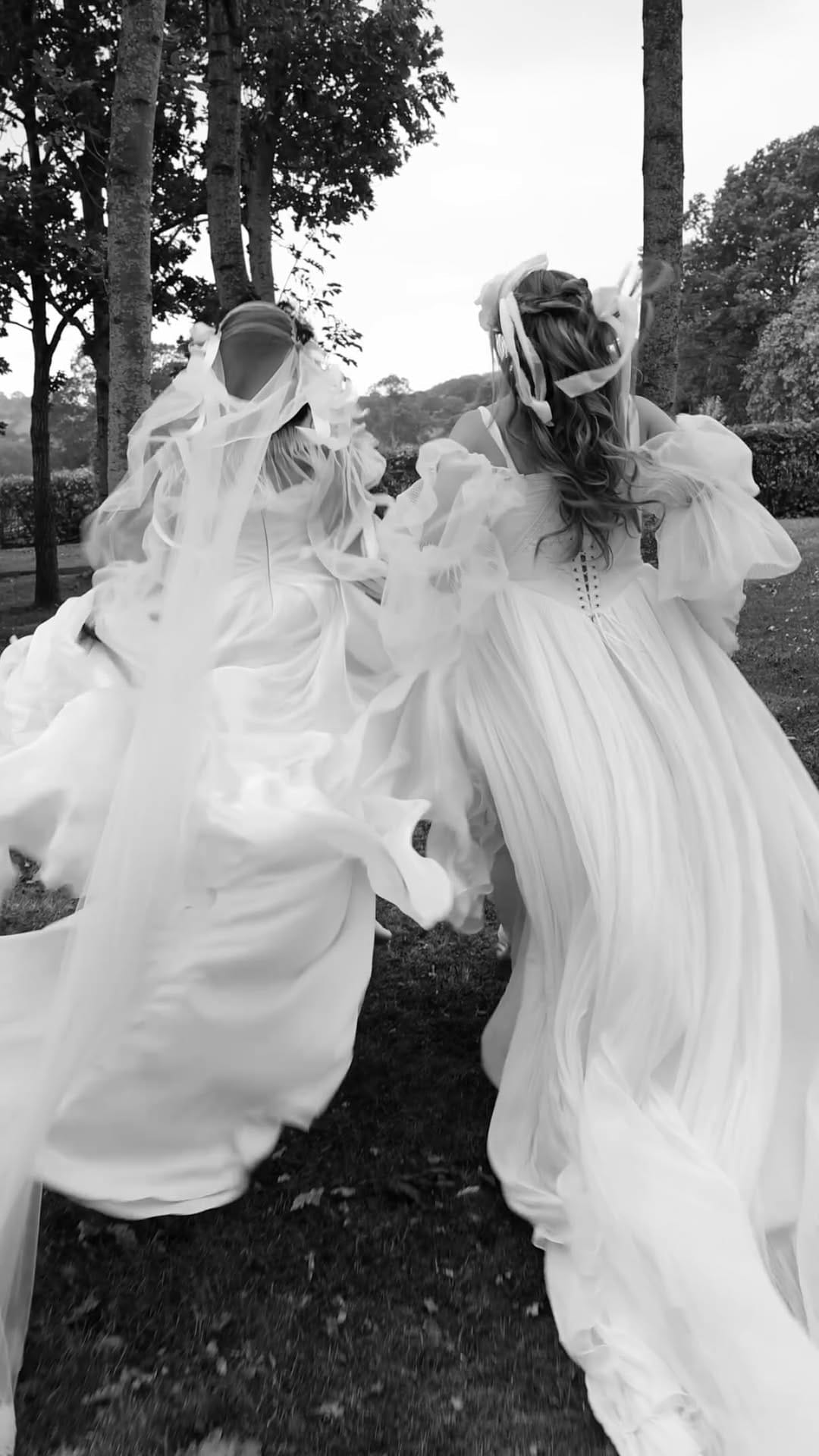 Post 4 by Jean Jackson Couture on Instagram (video)