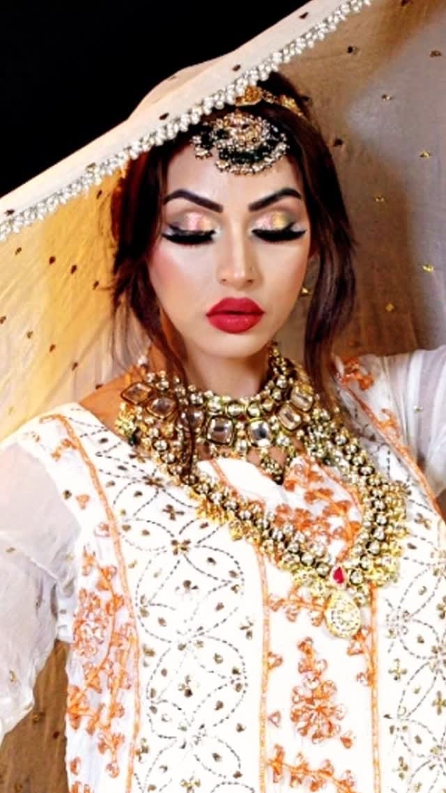 Post 4 by Nazia Memon on Instagram (video)