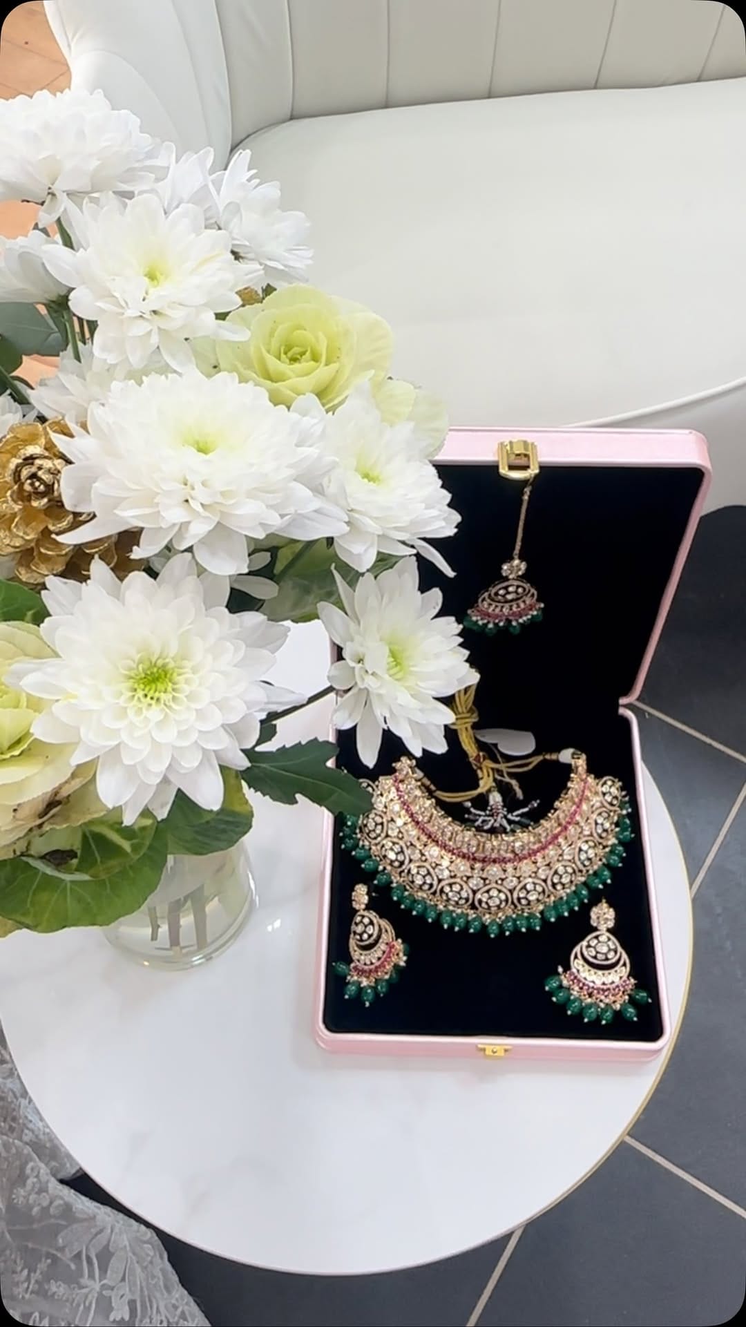 Post 6 by Nazia Memon on Instagram (video)